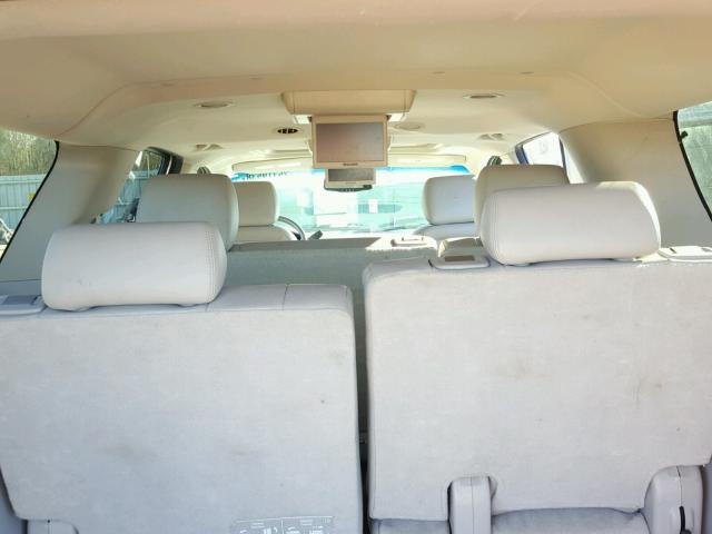 1GNSCJE02ER235153 - 2014 CHEVROLET SUBURBAN C SILVER photo 9