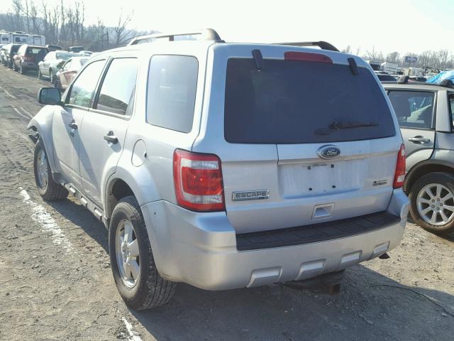 1FMCU0D72CKA16875 - 2012 FORD ESCAPE XLT SILVER photo 3