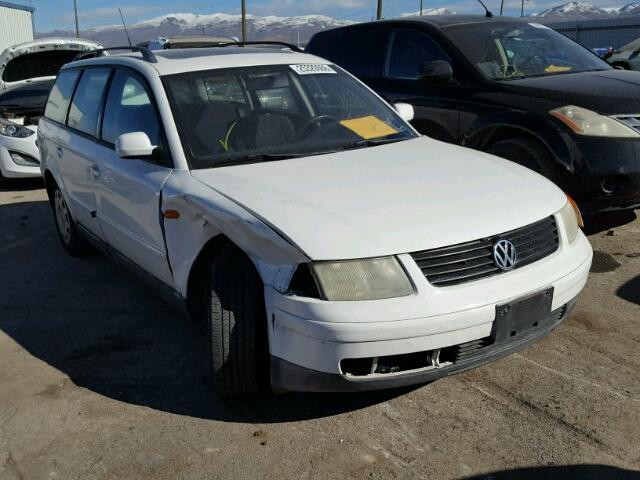 WVWNA63B7WE334086 - 1998 VOLKSWAGEN PASSAT GLS WHITE photo 1