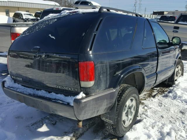 1GNCT18WXVK248827 - 1997 CHEVROLET BLAZER BLACK photo 4