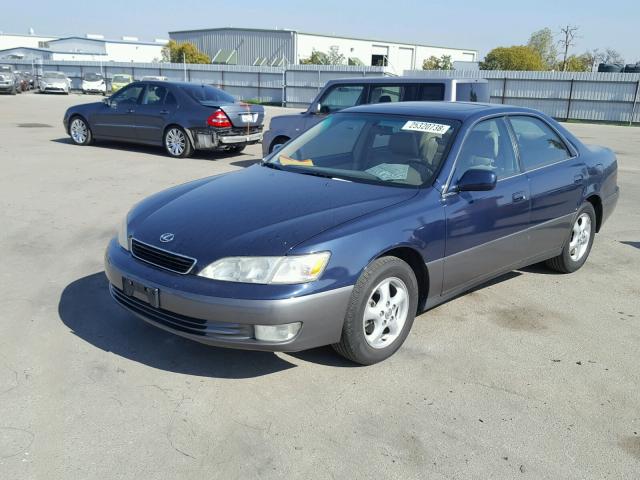 JT8BF28G6X0204024 - 1999 LEXUS ES 300 BLUE photo 2