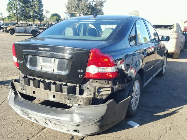 YV1MS390152079460 - 2005 VOLVO S40 2.4I BLACK photo 4