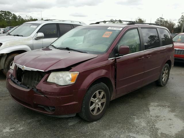 2A8HR54P78R682673 - 2008 CHRYSLER TOWN & COU MAROON photo 2