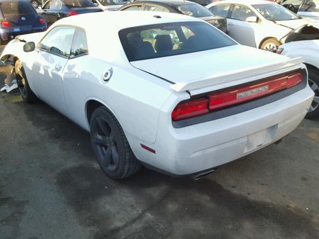 2C3CDYAG8EH177172 - 2014 DODGE CHALLENGER WHITE photo 3