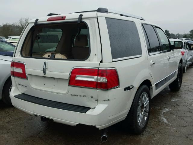 5LMFU28568LJ07972 - 2008 LINCOLN NAVIGATOR WHITE photo 4