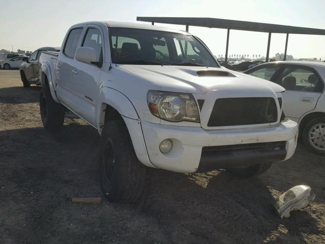 5TEJU62N18Z541896 - 2008 TOYOTA TACOMA DOU WHITE photo 1