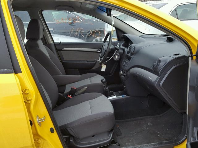 KL1TD66EX9B649482 - 2009 CHEVROLET AVEO LS YELLOW photo 5