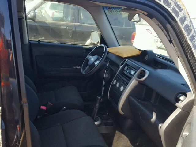 JTLKT334164093598 - 2006 TOYOTA SCION XB BLACK photo 5