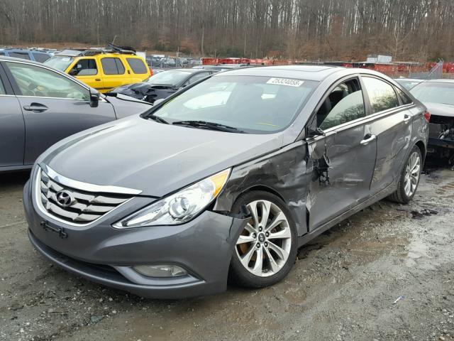 5NPEC4ABXDH522454 - 2013 HYUNDAI SONATA SE GRAY photo 2