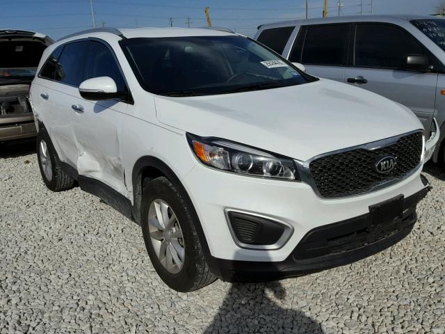 5XYPG4A35HG274598 - 2017 KIA SORENTO LX WHITE photo 1