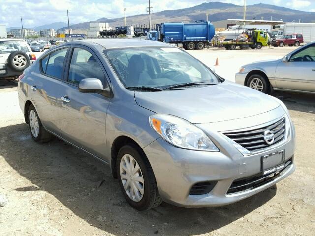 3N1CN7AP1CL837045 - 2012 NISSAN VERSA S SILVER photo 1