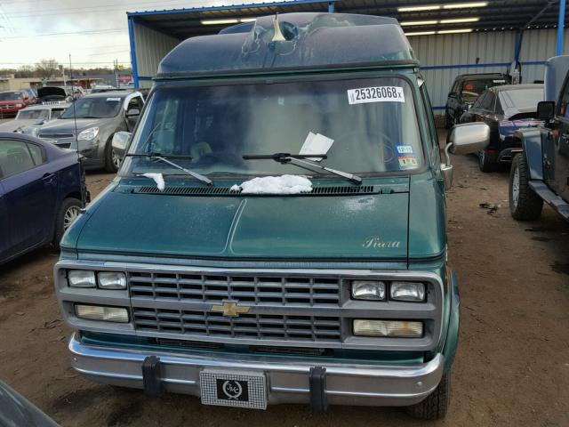 1GBEG25K4PF343350 - 1993 CHEVROLET G20 GREEN photo 10