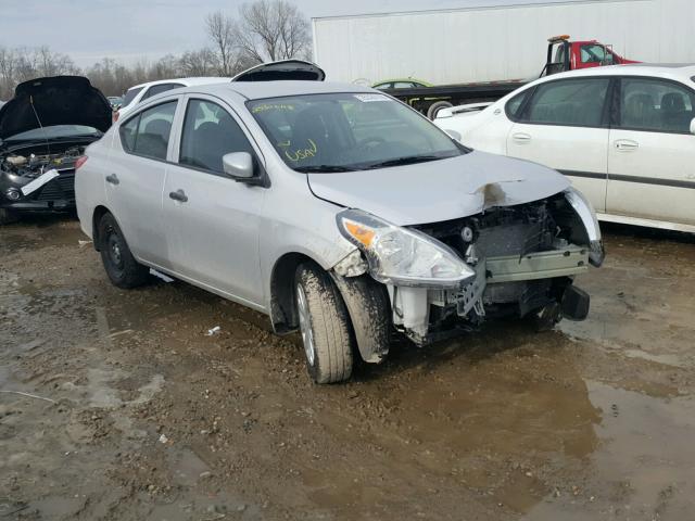 3N1CN7AP4GL892224 - 2016 NISSAN VERSA S SILVER photo 1