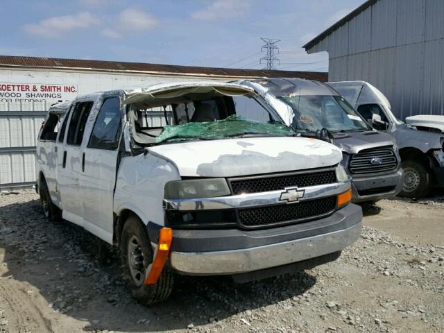 1GAHG39U271121258 - 2007 CHEVROLET EXPRESS G3 WHITE photo 1