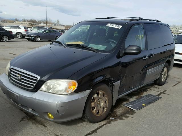 KNDUP131326313048 - 2002 KIA SEDONA EX BLACK photo 2