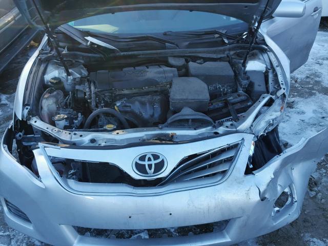 4T4BF3EK1BR170366 - 2011 TOYOTA CAMRY BASE SILVER photo 7