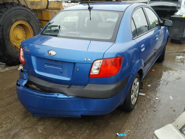 KNADE223196515604 - 2009 KIA RIO BASE BLUE photo 4