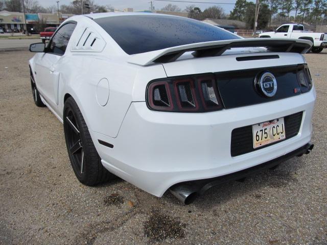 1ZVBP8CF2E5308538 - 2014 FORD MUSTANG GT WHITE photo 4