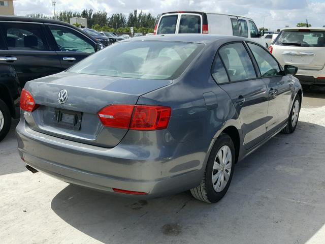 3VW2K7AJ4EM303075 - 2014 VOLKSWAGEN JETTA BASE GRAY photo 4