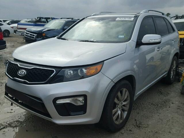 5XYKW4A29CG190197 - 2012 KIA SORENTO SX SILVER photo 2