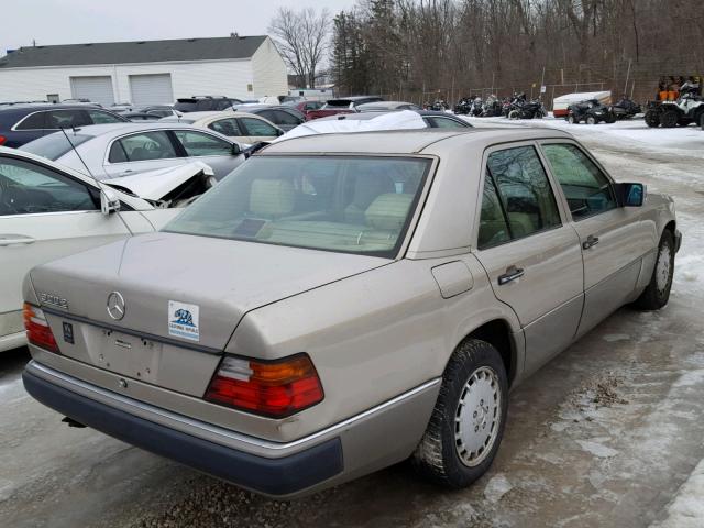 WDBEA32E1PB916244 - 1993 MERCEDES-BENZ 300 E GOLD photo 4