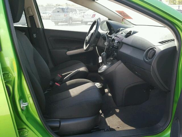 JM1DE1KY0D0156363 - 2013 MAZDA MAZDA2 GREEN photo 5