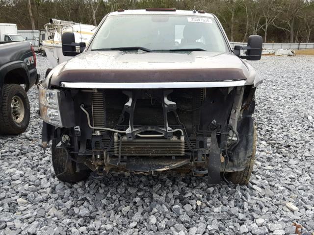 1GC4K1C82CF219062 - 2012 CHEVROLET SILVERADO GOLD photo 9