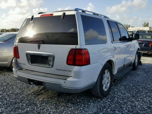 5LMFU27R94LJ02845 - 2004 LINCOLN NAVIGATOR WHITE photo 4