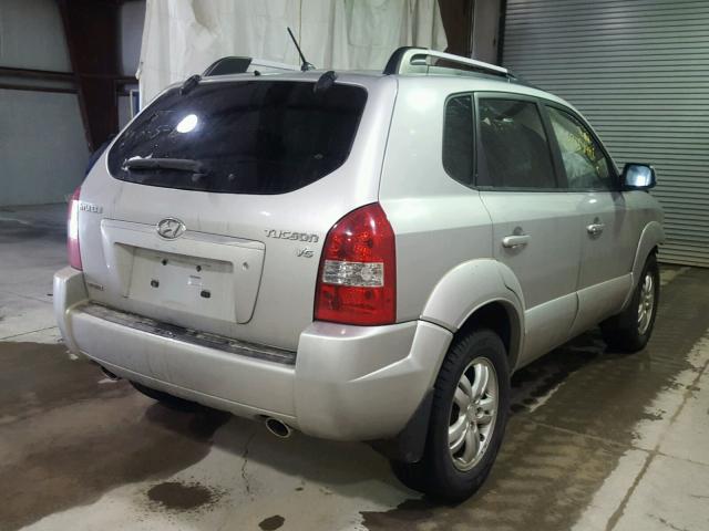 KM8JN12D97U545365 - 2007 HYUNDAI TUCSON SE GRAY photo 4