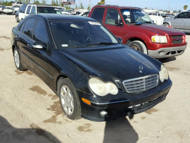 WDBRF84J75F701421 - 2005 MERCEDES-BENZ C 320 4MAT BLACK photo 1