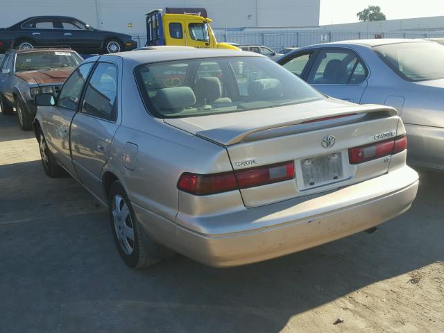 JT2BF22KXW0115854 - 1998 TOYOTA CAMRY CE GOLD photo 3
