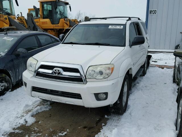 JTEZU14R578090991 - 2007 TOYOTA 4RUNNER SR WHITE photo 2