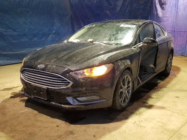 3FA6P0LU8HR373986 - 2017 FORD FUSION SE BLACK photo 2