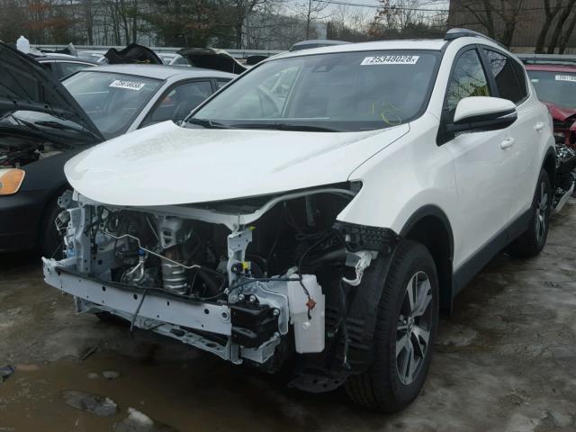 JTMRFREV3JJ181217 - 2018 TOYOTA RAV4 ADVEN WHITE photo 2