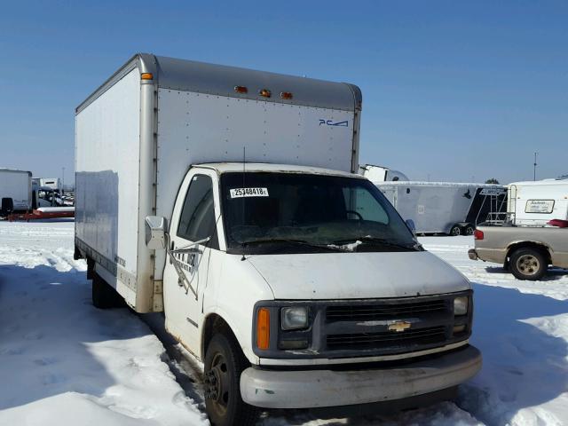 1GBJG31R411241803 - 2001 CHEVROLET EXPRESS CU WHITE photo 1