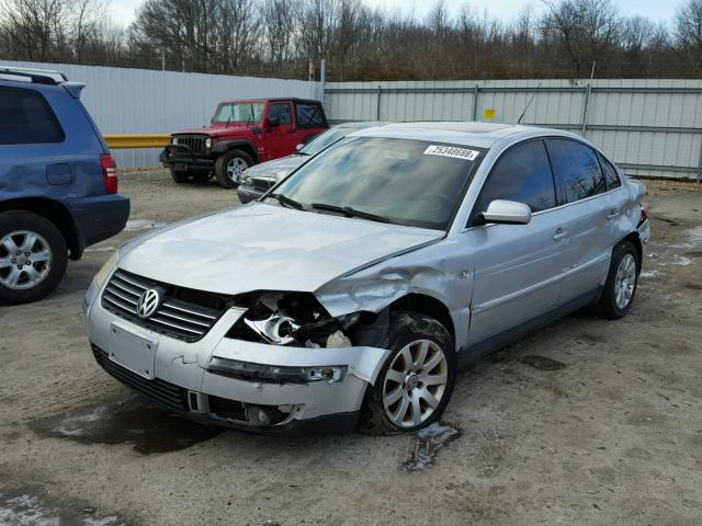 WVWPD63B23P059498 - 2003 VOLKSWAGEN PASSAT GLS SILVER photo 2