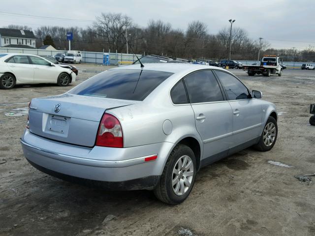 WVWPD63B23P059498 - 2003 VOLKSWAGEN PASSAT GLS SILVER photo 4