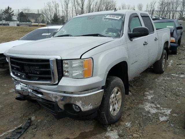 3GTRKVE30AG247288 - 2010 GMC SIERRA K15 SILVER photo 2