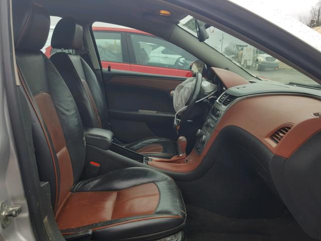 1G1ZK57B394111694 - 2009 CHEVROLET MALIBU LTZ 银色 照片 5