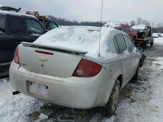 1G1AK52F257504361 - 2005 CHEVROLET COBALT SILVER photo 4