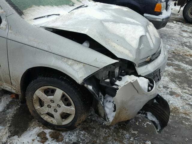 1G1AK52F257504361 - 2005 CHEVROLET COBALT SILVER photo 9