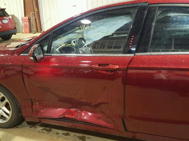 3FA6P0H78GR389896 - 2016 FORD FUSION SE RED photo 9