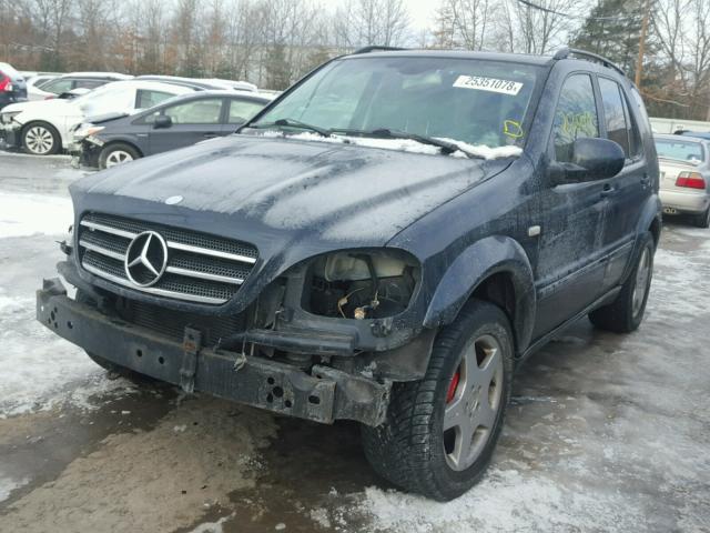 4JGAB74E01A251105 - 2001 MERCEDES-BENZ ML 55 BLACK photo 2