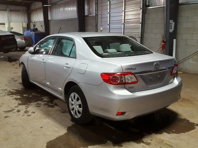 2T1BU4EE6BC713115 - 2011 TOYOTA COROLLA BA SILVER photo 3