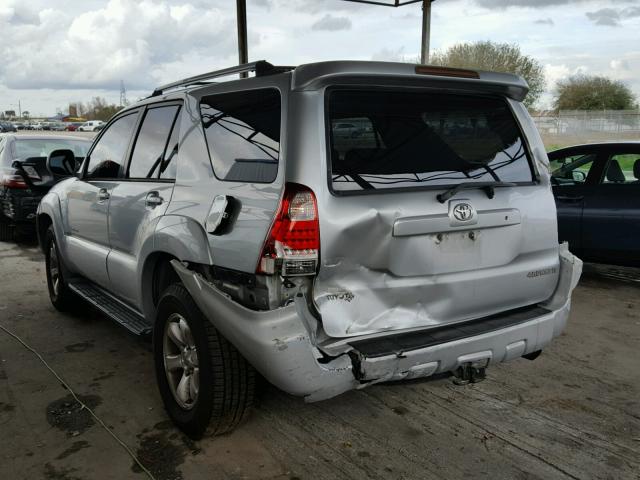 JTEZU14RX60064786 - 2006 TOYOTA 4RUNNER SR SILVER photo 3