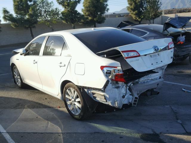 4T1BD1FK3CU009103 - 2012 TOYOTA CAMRY HYBR WHITE photo 3