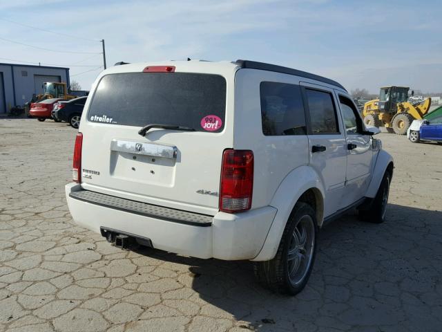 1D8GU58K77W504222 - 2007 DODGE NITRO SLT WHITE photo 4