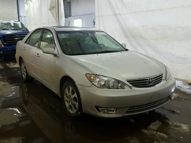 4T1BE30K45U991101 - 2005 TOYOTA CAMRY LE SILVER photo 1