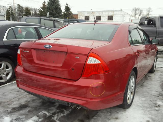 3FAHP0HA7CR308482 - 2012 FORD FUSION SE RED photo 4