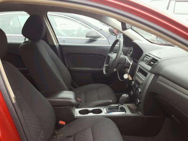 3FAHP0HA7CR308482 - 2012 FORD FUSION SE RED photo 5